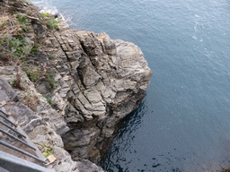 Cliff under the Via dei Giovani path from Manarola to Corniglia