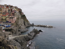 Manarola and its harbour, viewed from the Via dei Giovani path to Corniglia