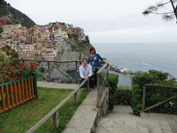 Tim and Miaomiao at the Punta Bonfiglio hill, with a view on Manarola and its harbour
