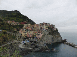 Manarola and its harbour, viewed from the Punta Bonfiglio hill
