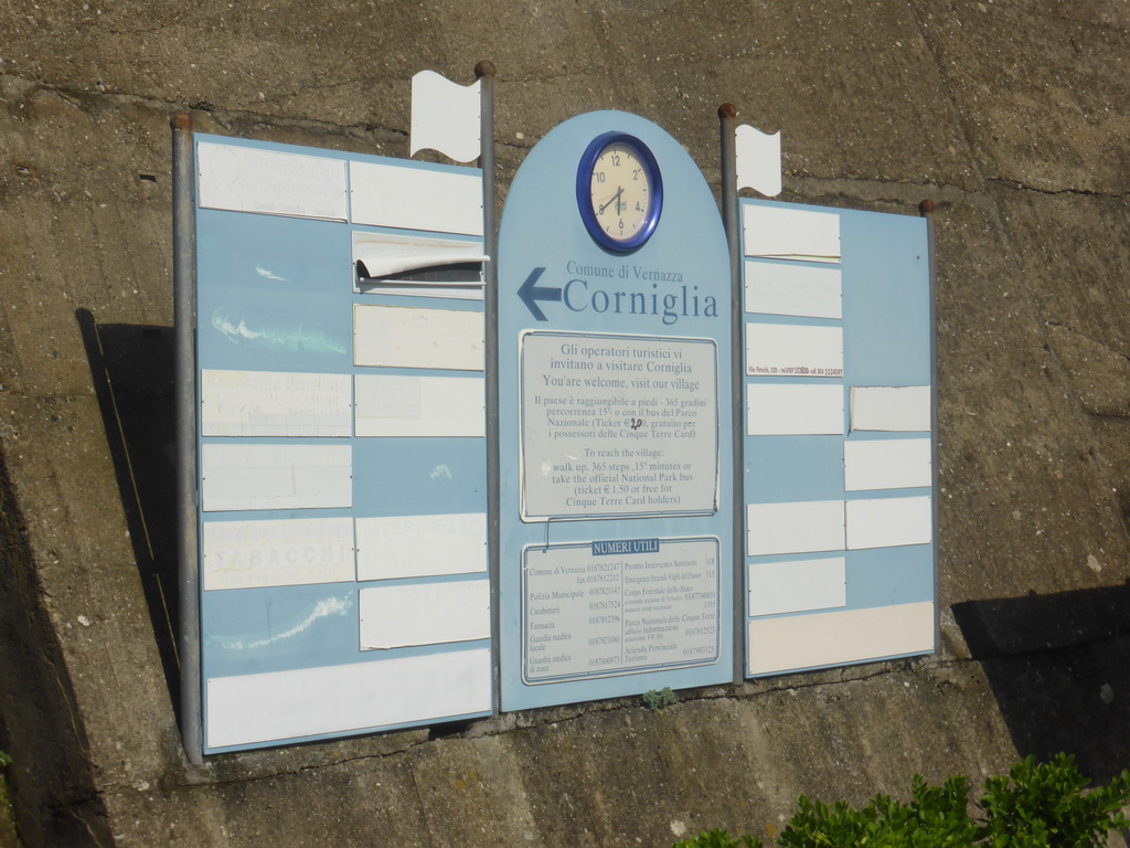 Information on the buses from Corniglia railway station to the town center