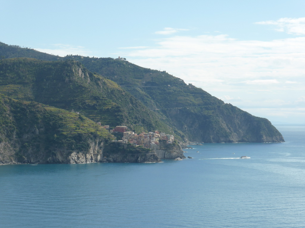 Manarola, viewed from the Santa Maria Belvedere viewing point at Corniglia