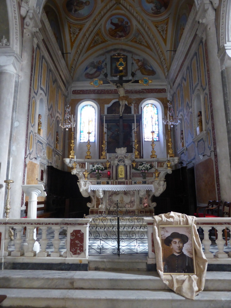 Apse and altar of the Chiesa di San Pietro church at Corniglia