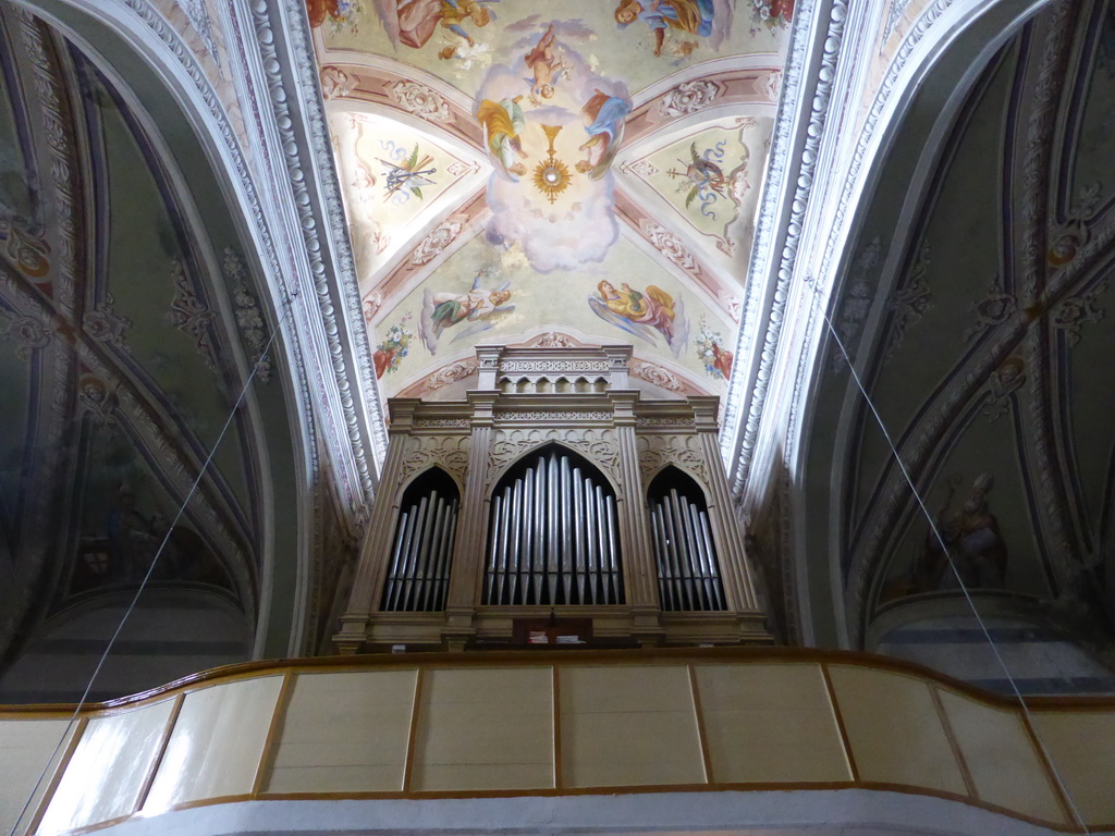 Organ and ceiling of the Chiesa di San Pietro church at Corniglia