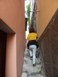 Miaomiao at the staircase leading to the Doria Castle at Vernazza