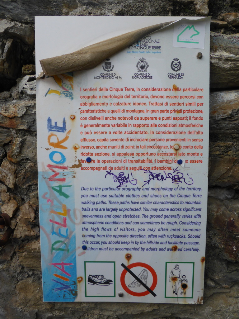 Warning sign for the Cinque Terre walking paths, at the path from Vernazza to Monterosso al Mare