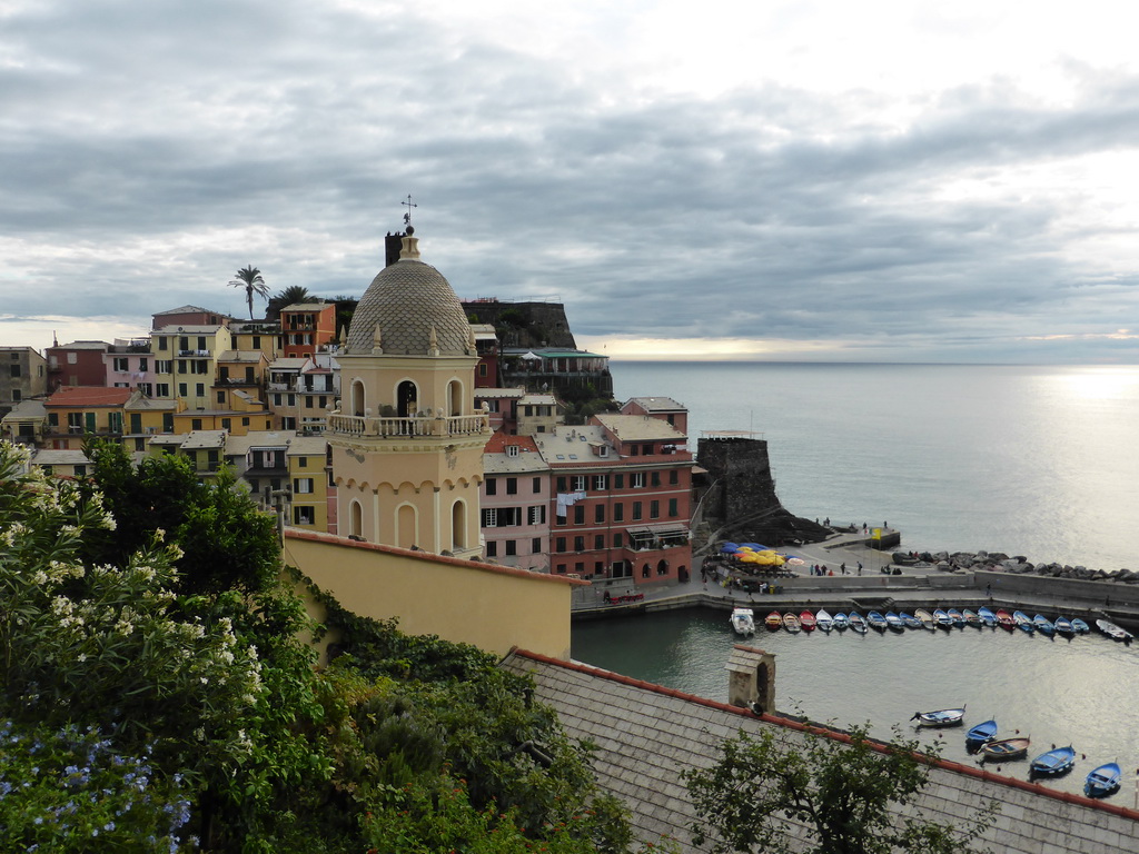 The harbour of Vernazza, the Chiesa di Santa Margherita d`Antiochia church and the Doria Castle, viewed from the path to Monterosso al Mare