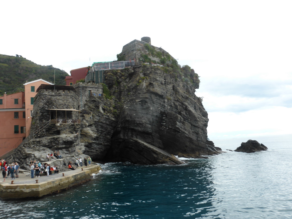 The Doria Castle at Vernazza, viewed from the ferry to Manarola