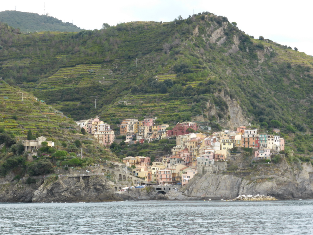 Manarola and the Punta Bonfiglio hill, viewed from the ferry from Vernazza