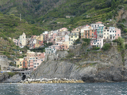 Manarola, viewed from the ferry from Vernazza