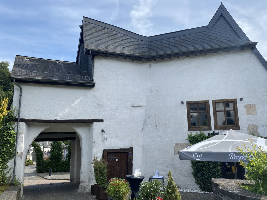 Front of the Restaurant du Château at the Montée du Château street