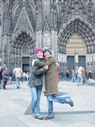 Ana and Miaomiao at the front of the Cologne Cathedral