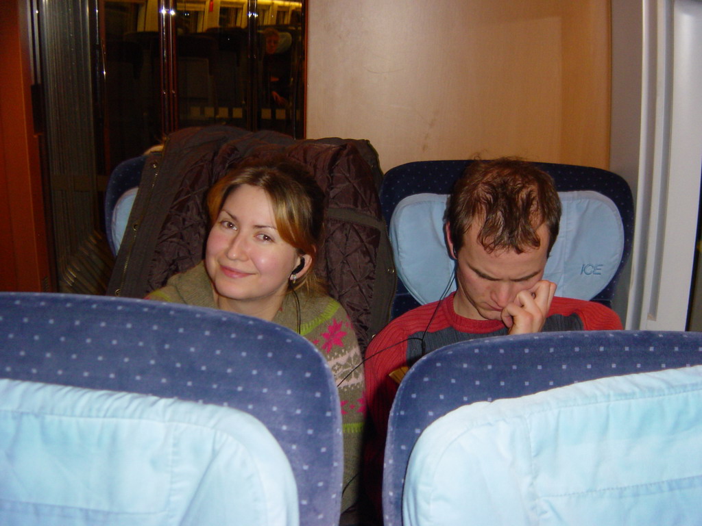 Cozmina and Rob in the ICE train from Cologne to Arnhem