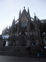 Miaomiao at the north side of the Cologne Cathedral