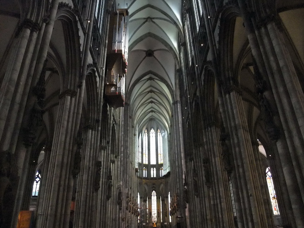 The nave, apse and organ of the Cologne Cathedral