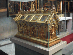 Golden chest at the right transept of the Cologne Cathedral