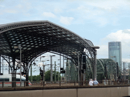 The Cologne Railway Station, the Hohenzollernbrücke railway bridge and the Kölntriangle tower, viewed from the Am Domhof Square