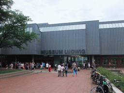 Front of the Ludwig Museum at the Bischofsgartenstraße street