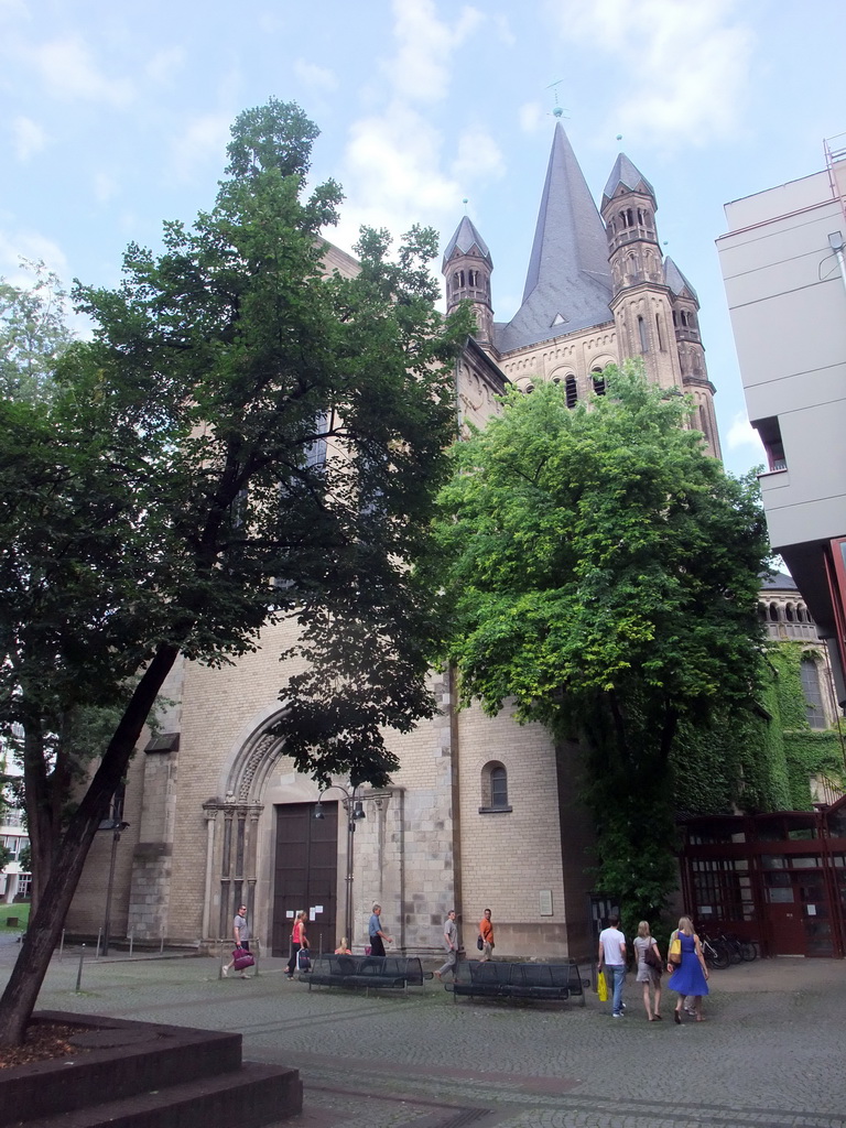 West side of the Groß St. Martin church at the Martinstraße street