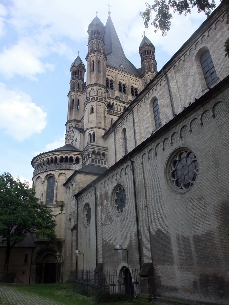 The north side and tower of the Groß St. Martin church