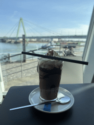 cologne_4_287 - 143 kb - 768x1024 -