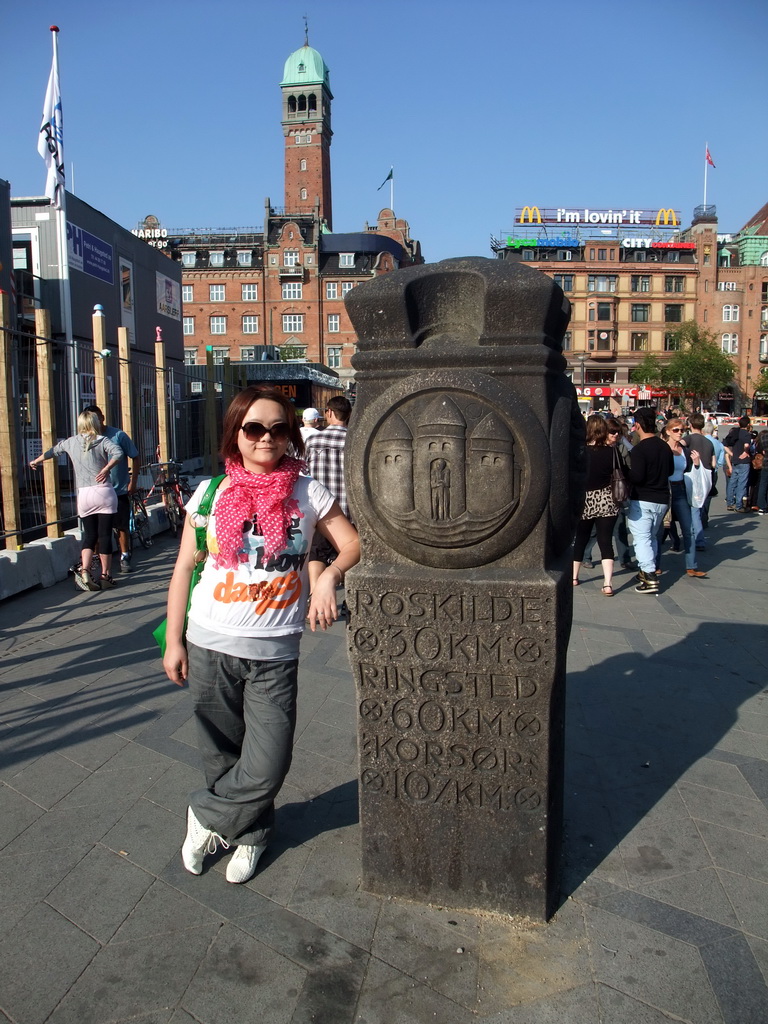 Miaomiao with the Vesterport Zero Kilometer Stone at City Hall Square (Rådhuspladsen)