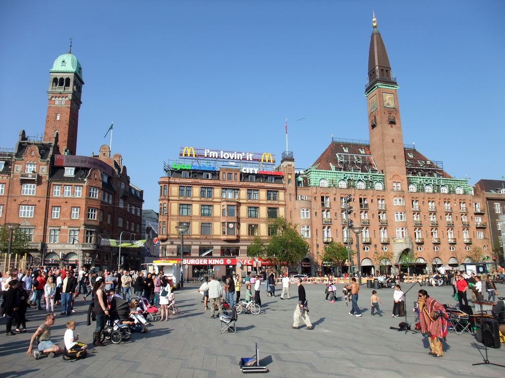 The City Hall Square and the Palace Hotel building