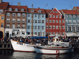 Boats, houses and restaurants at the north side of the Nyhavn harbour