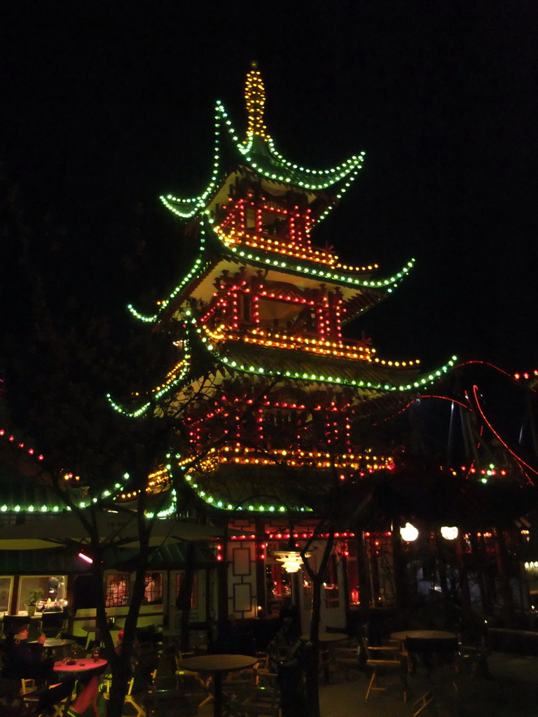 The Chinese Tower at the Tivoli Gardens, by night
