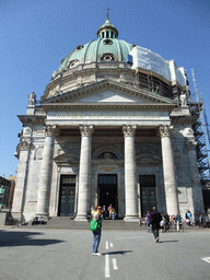 Miaomiao in front of Frederik`s Church