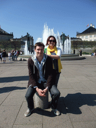 copenhagen_1_366 - 284 kb - 768x1024 - Tim and Miaomiao at the fountain at the Amaliehaven garden of the Amalienborg Palace Tim and Miaomiao at the fountain at the Amaliehaven garden of the Amalienborg Palace