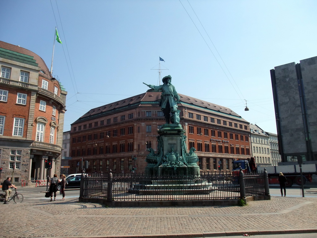 Statue of Niels Juel at Holmens Kanal street