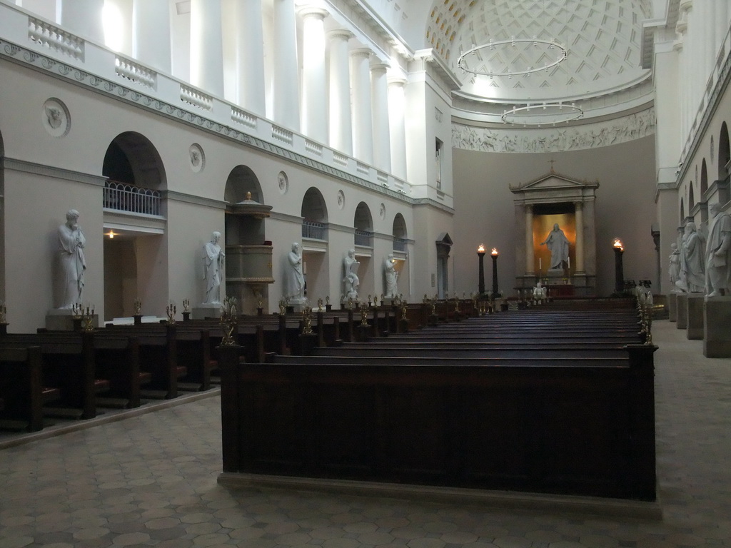 Nave, apse and altar of the Church of Our Lady