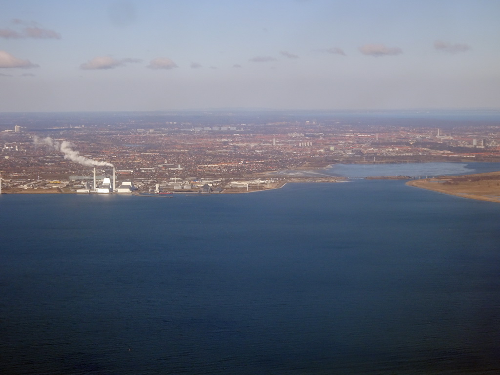 The southwest side of Copenhagen with the Brøndby Strand neighbourhood, the Avedøre Power Station and the Svenskeholm area, viewed from the airplane from Amsterdam
