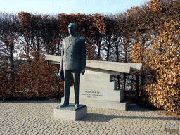 Statue of King Frederik IX at the Nordre Toldbod area