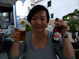 Miaomiao with a Mahou beer at the Casa Mundo restaurant