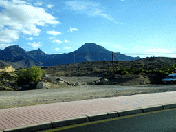 The Boca del Paso mountain, viewed from the rental car on the Avenida Virgen de Guadalupe street