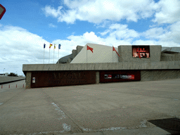 South side of the Magma Art & Congress center, viewed from the rental car on the Avenida de los Pueblos street