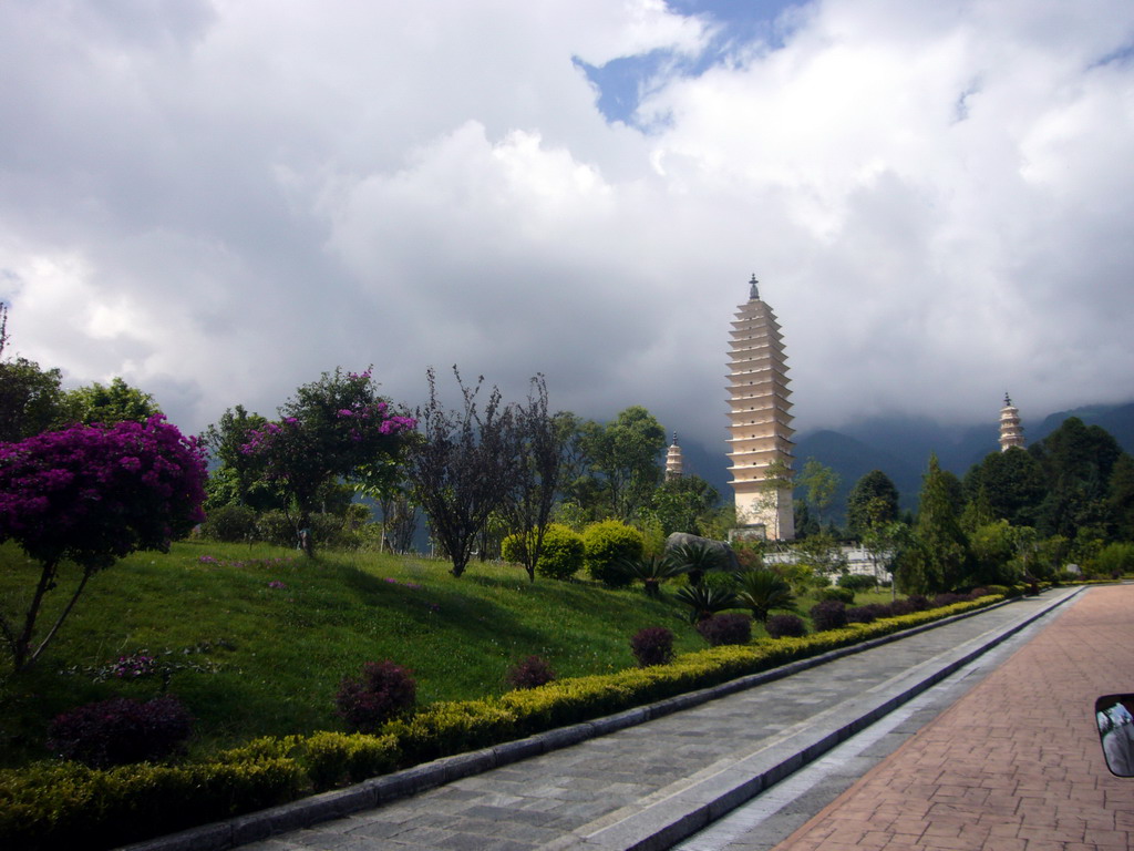 The Three Pagodas of Chong Sheng Temple