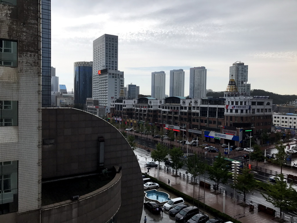 Jinma Road, viewed from the photoshoot shop