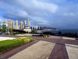 Square at Binhai Road and skyscrapers at the Xihaitun neighbourhood