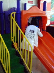 Woman with a strange t-shirt at the Yon Ho restaurant