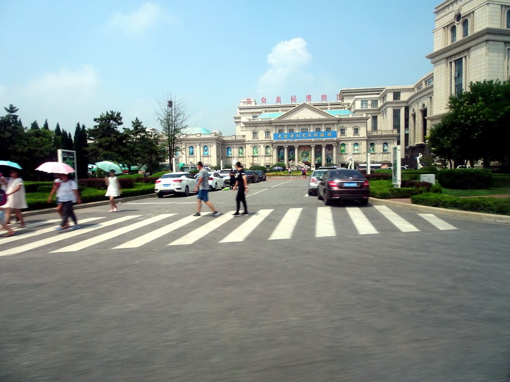 Building at Jinshi Road, viewed from the taxi