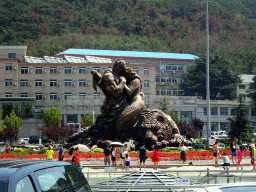 Statue at the Laohutan Citizen Square