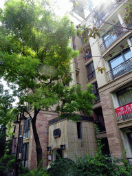 Front of the apartment building of our friends at Haibin Lvyou Road