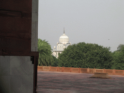 The Sikh temple Gurdwara Dam Dama Sahib, viewed from the terrace of Humayun`s Tomb at the Humayun`s Tomb complex