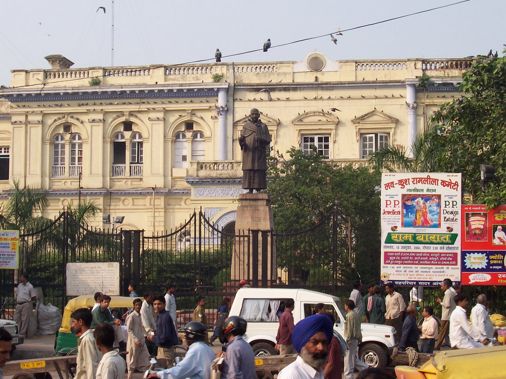 Statue of Mahatma Gandhi in front of the Town Hall at Chandni Chowk road