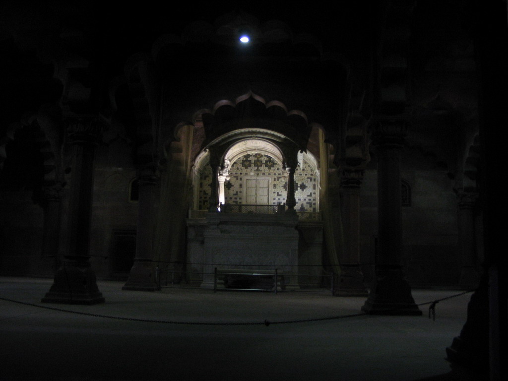 Throne at the Diwan-I-Am hall at the Red Fort, by night