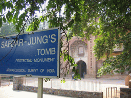 Front entrance of Safdarjung`s Tomb, with explanation