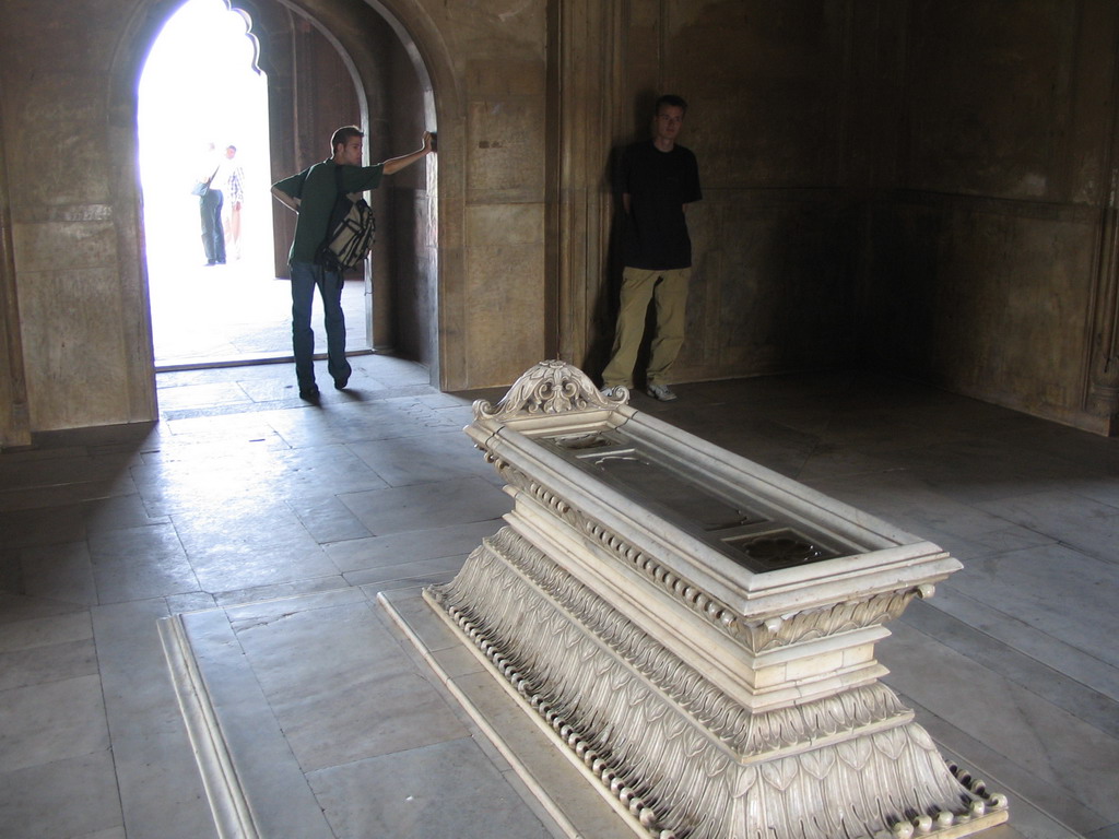 Rick and David with the Cenotaph of Safdarjung, at Safdarjung`s Tomb